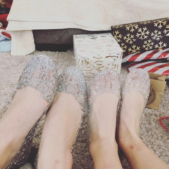 Meet your Posher, Ash - Picture 1 of 1